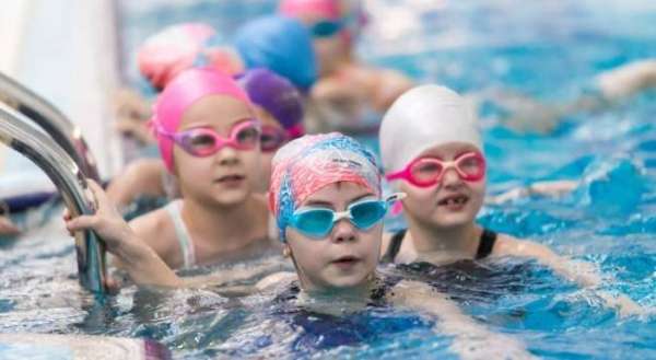 Советы по безопасности детей в бассейне